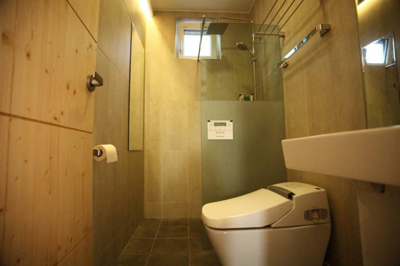 Jeju Lake Pension Ngoại thất bức ảnh